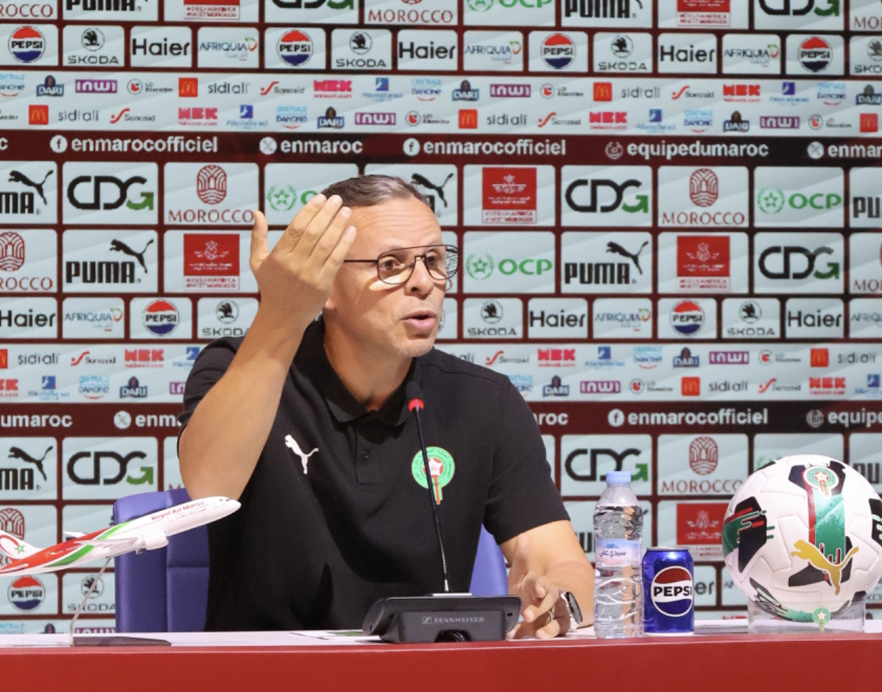 وهبي: هناك لاعبون خاطروا بمكانهم داخل أنديتهم للحضور معنا في المونديال