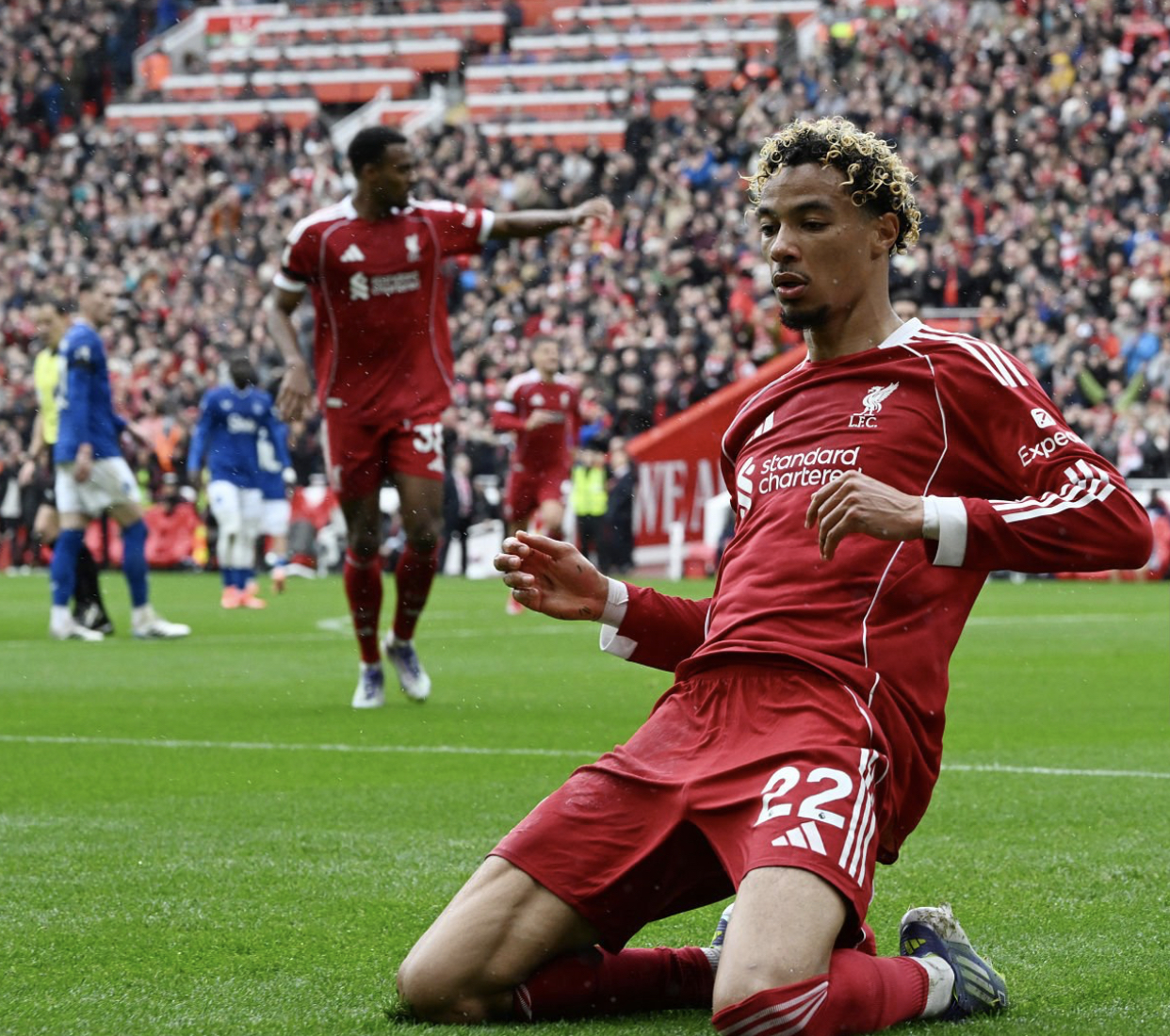 بطولة إنكلترا: ليفربول يتخطى إيفرطون ويحافظ على بدايته المثالية