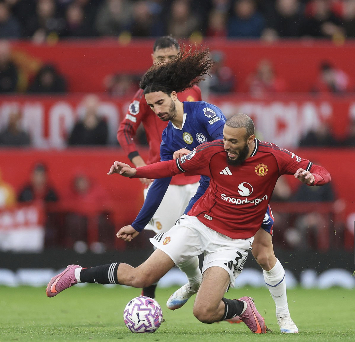 أعلى نقطة لمزراوي وفوز من رحم المعاناة لليونايتد