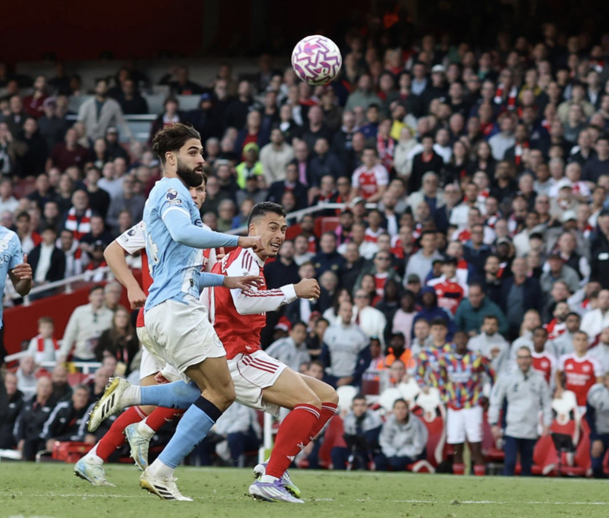 بطولة إنكلترا: مارتينيلي ينقذ أرسنال من الخسارة أمام سيتي بهدف قاتل