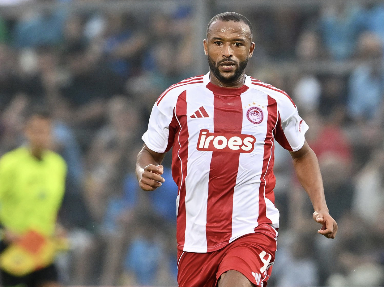 الكعبي يخلص أولمبياكوس من الخسارة في الديربي