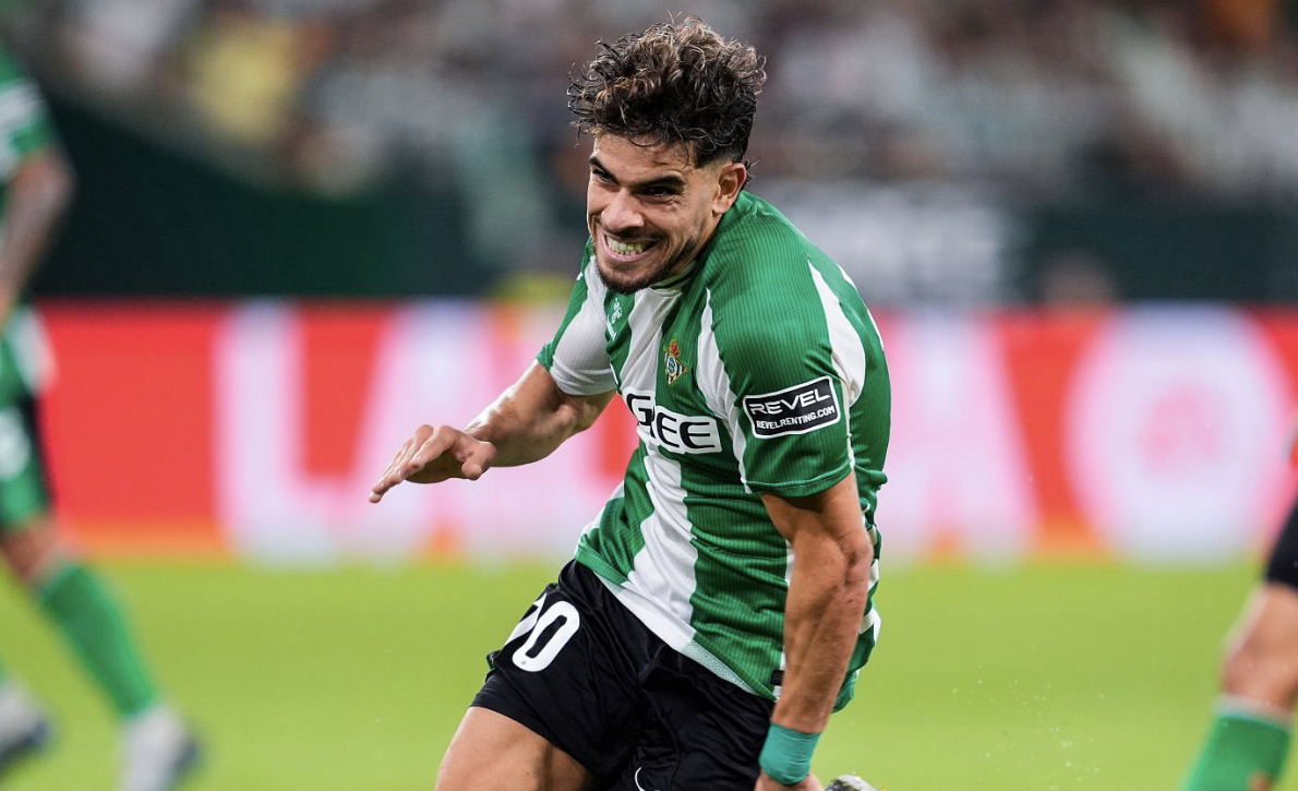 تسعة أسود دخلوا دائرة  طوپ  في نهاية الأسبوع