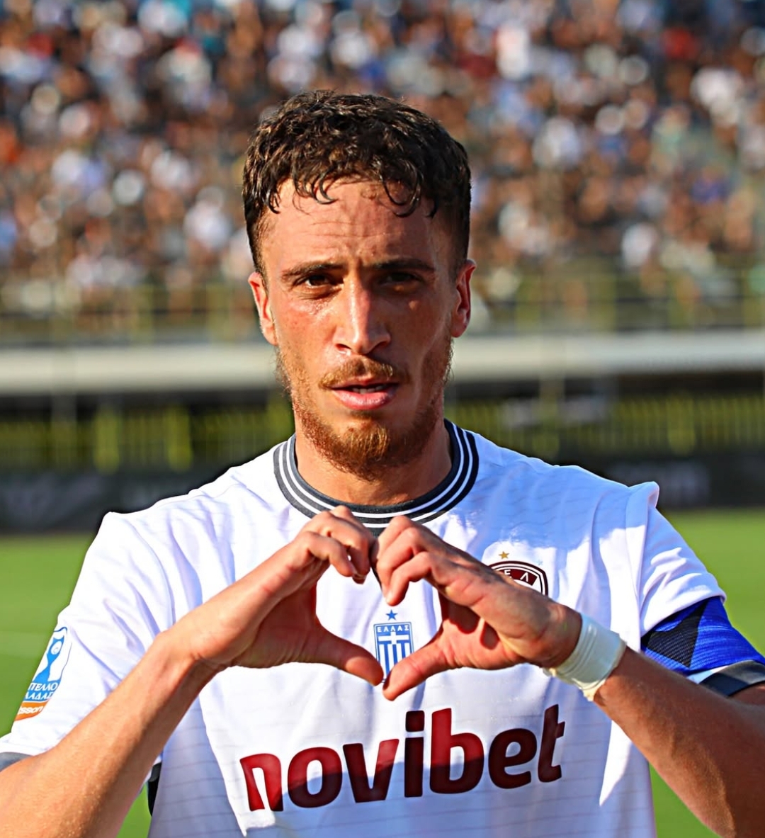 هل تذكرون المغربي شاكلا؟ اختير بتشكيلة المثالية باليونان