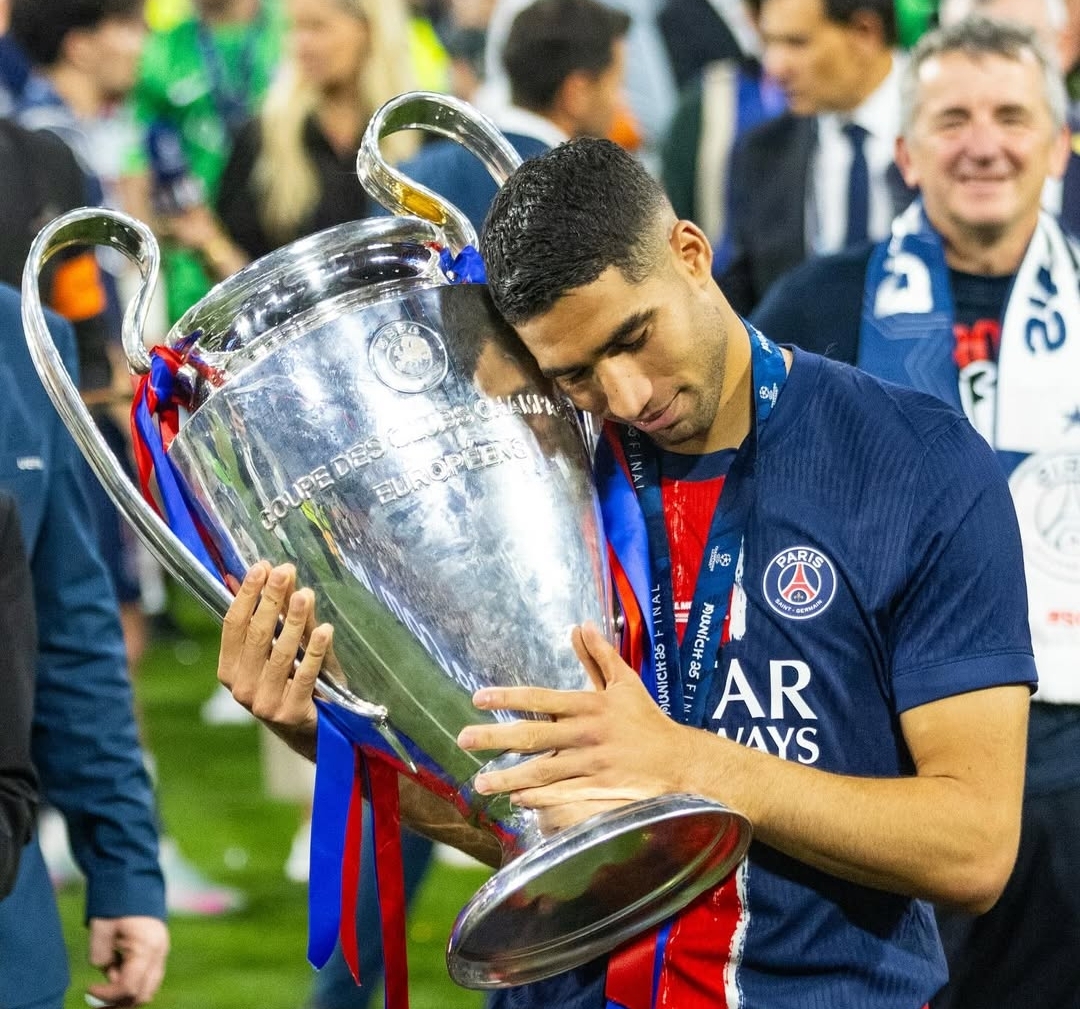 عاجل: حكيمي سادسا في ترتيب البالون دور