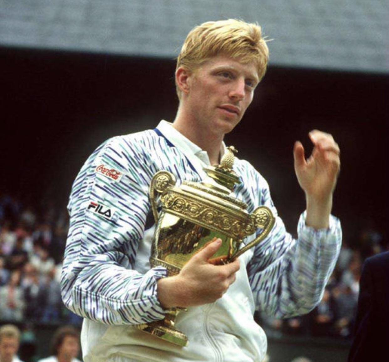 بيكر يشعر بالندم لفوزه بدورة ويمبلدون بسن الـ17