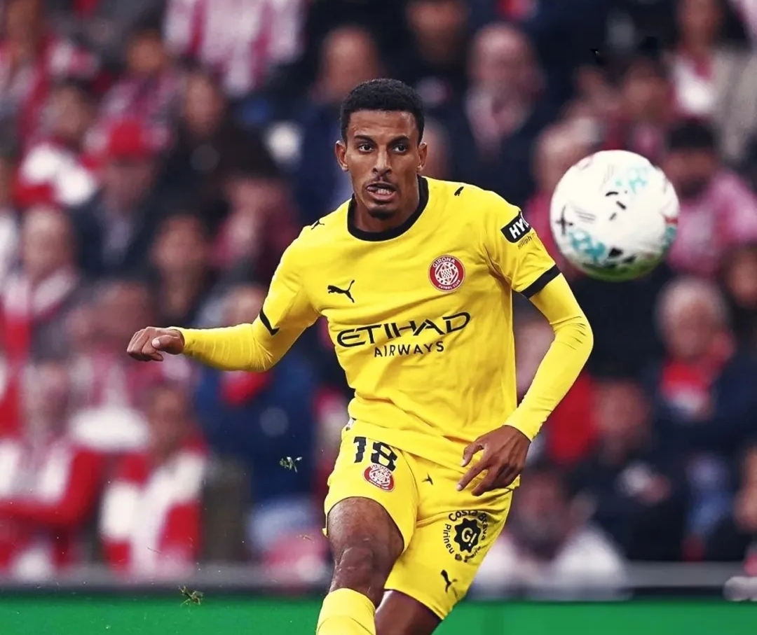 عز الدين أوناحي في التشكيل المثالي لليغا