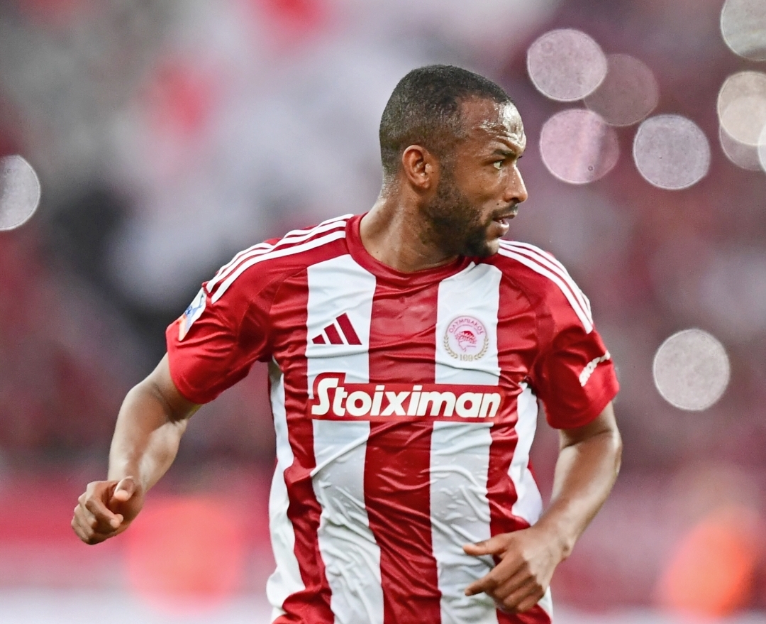 الكعبي صام عن التهديف وأولمبياكوس نال العلامة