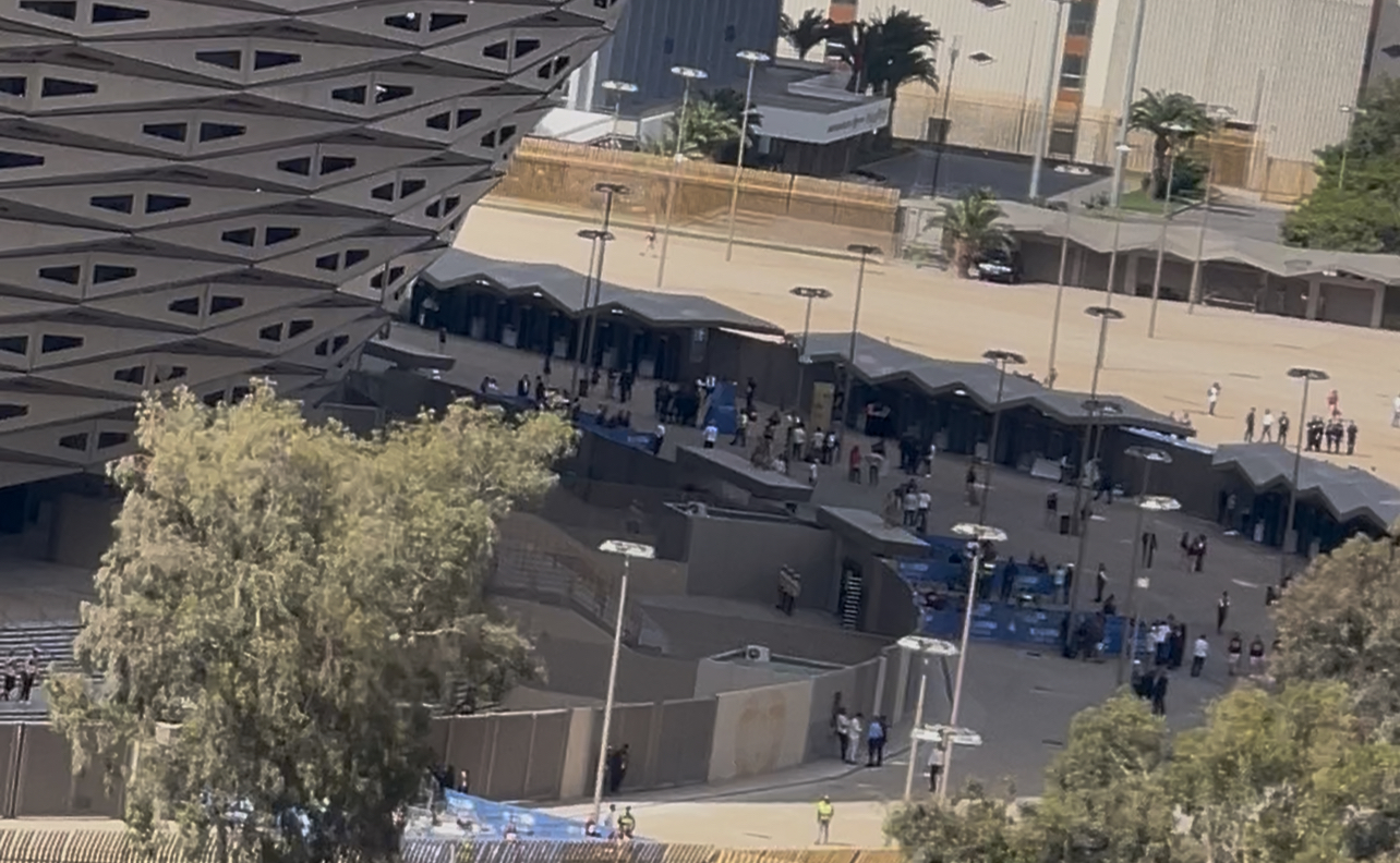 المركب التحفة يفتح أبوابه في هذه الأثناء أمام الجماهير