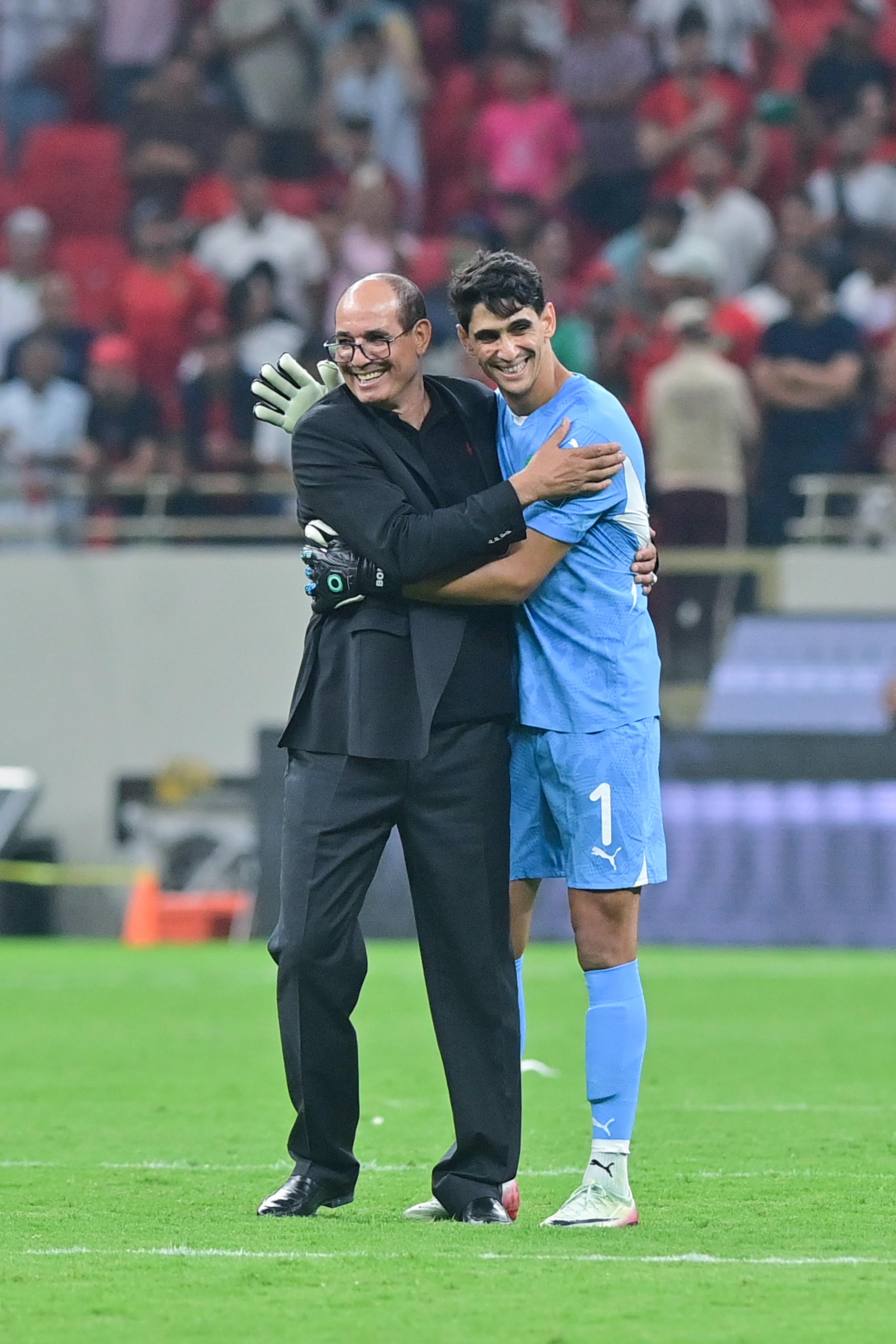 الأسطورة للأسطورة: أنت أهل لجائزة أفضل حارس