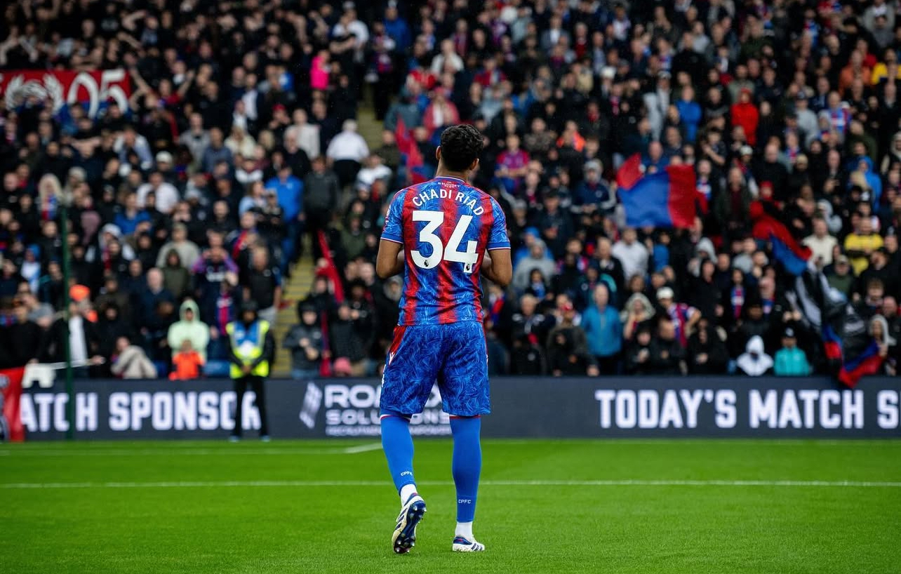 مدرب كريسطال بالاس يؤكد من جديد عدم المغامرة بشادي رياض