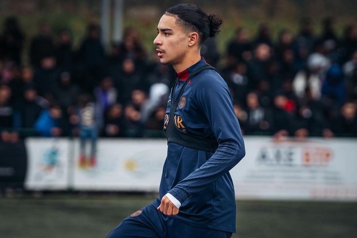 لويس إنريكي يلحق موهبة مغربية بتدريب سان جيرمان