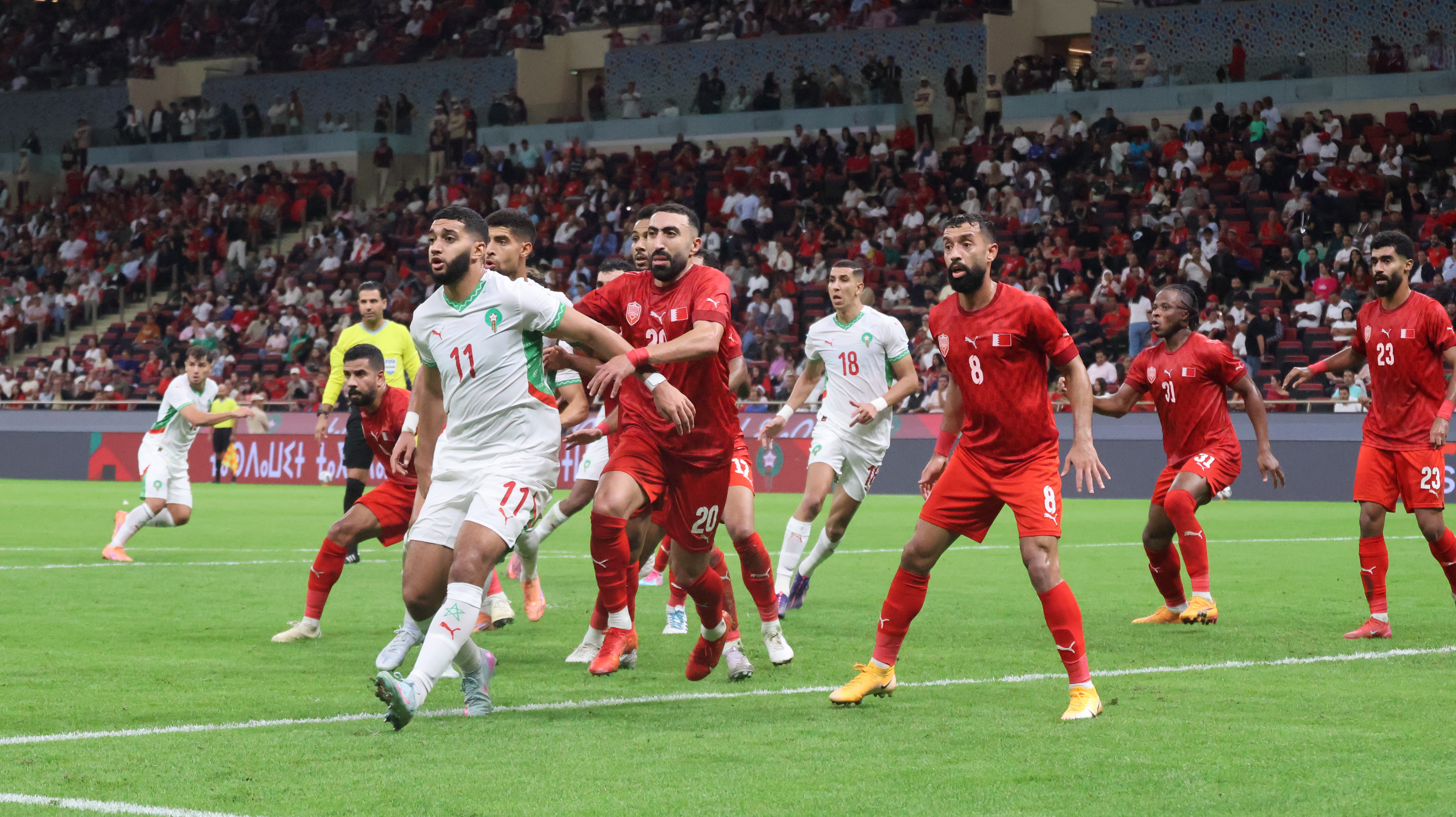 البحرين يصمد أمام الأسود خلال الشوط الأول