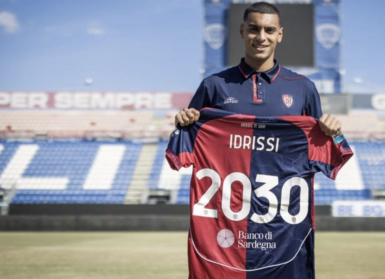 رياض الادريسي يمدد عقده مع كالياري الى 2030