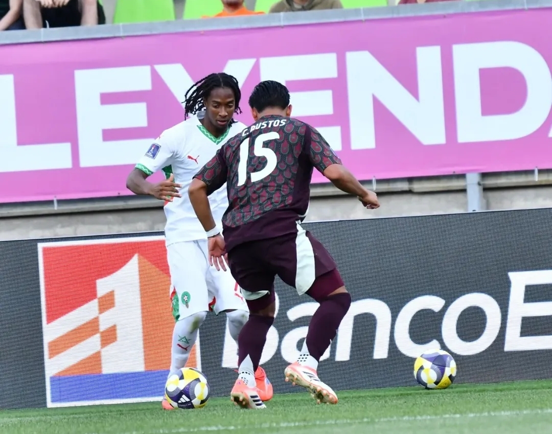 محمد حموني يسابق الوقت لنيل ثقة وهبي