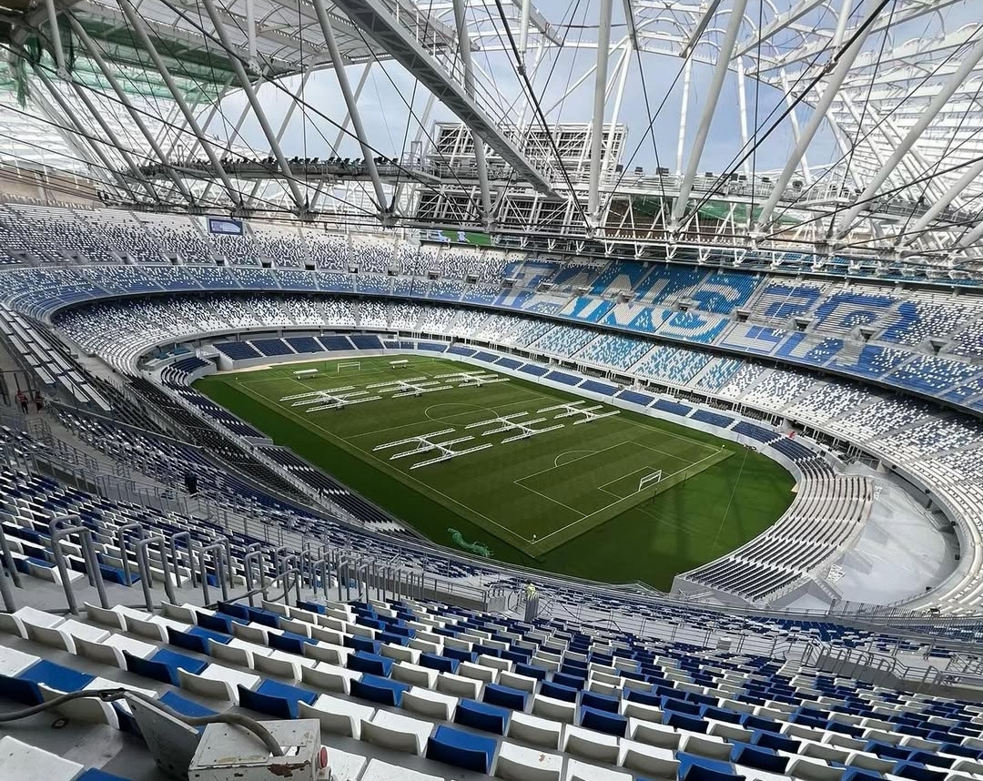 بنمحمود زار ملعب طنجة .. هل يحتضن وديتي الأسود؟