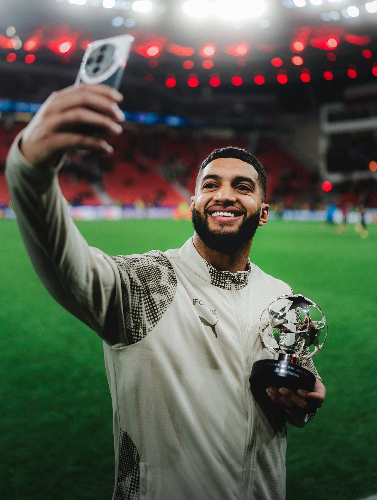 صيباري رجل مباراة ليفركوزن وأيندهوفن