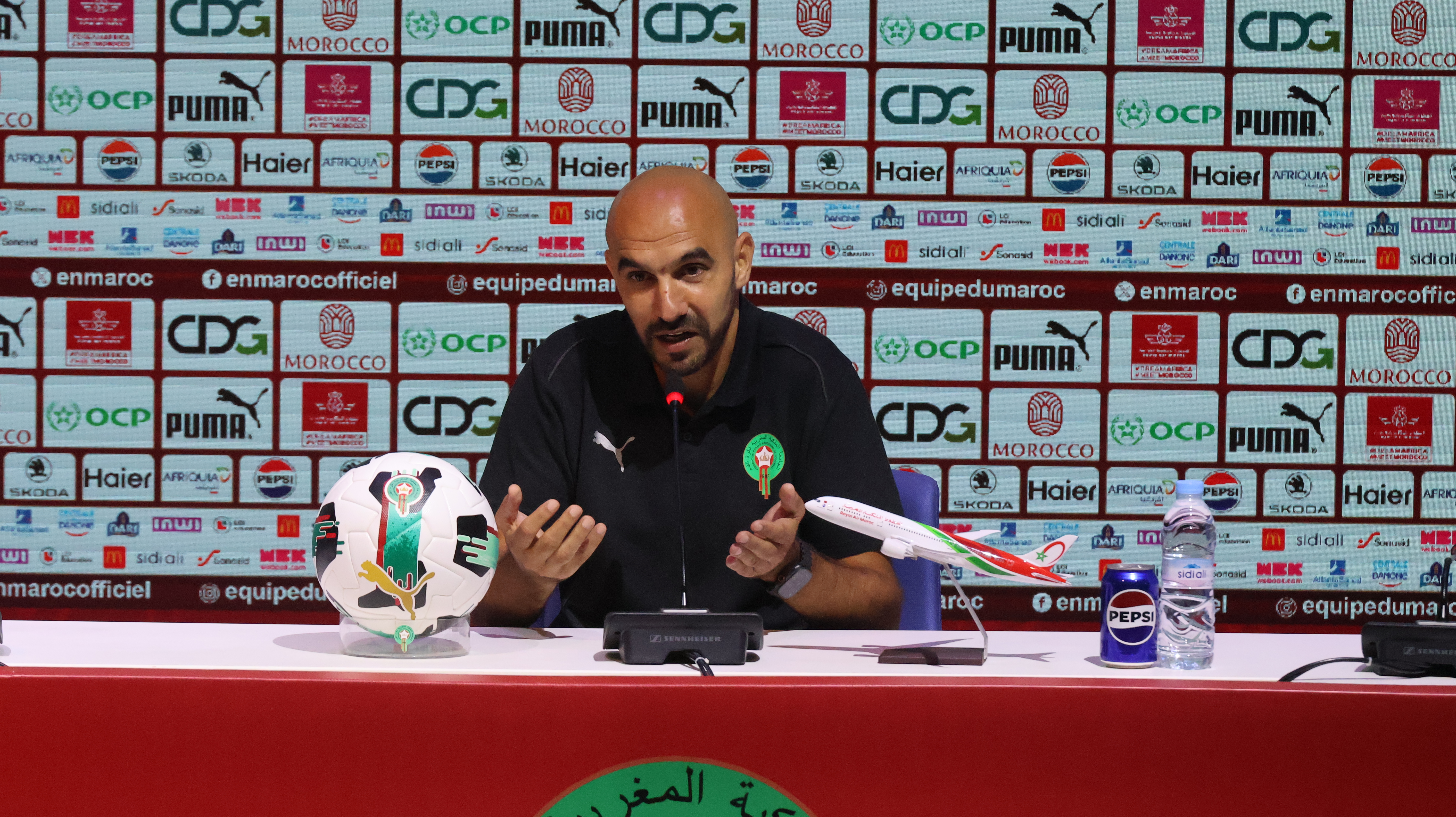 وليد يكشف أسماء المصابين الذين يغيبون عن المنتخب المغربي