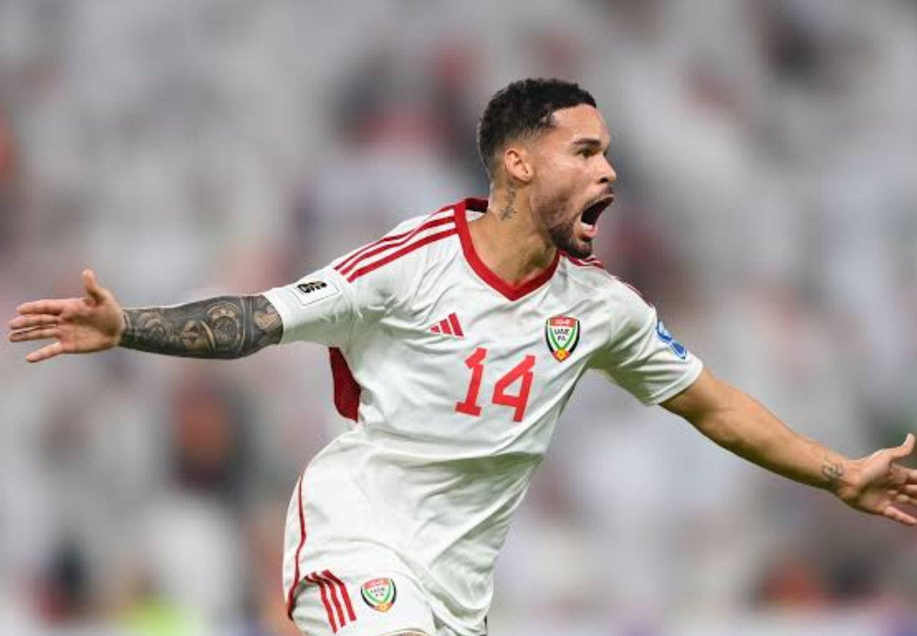 الأبيض الإماراتي يقترب من المونديال