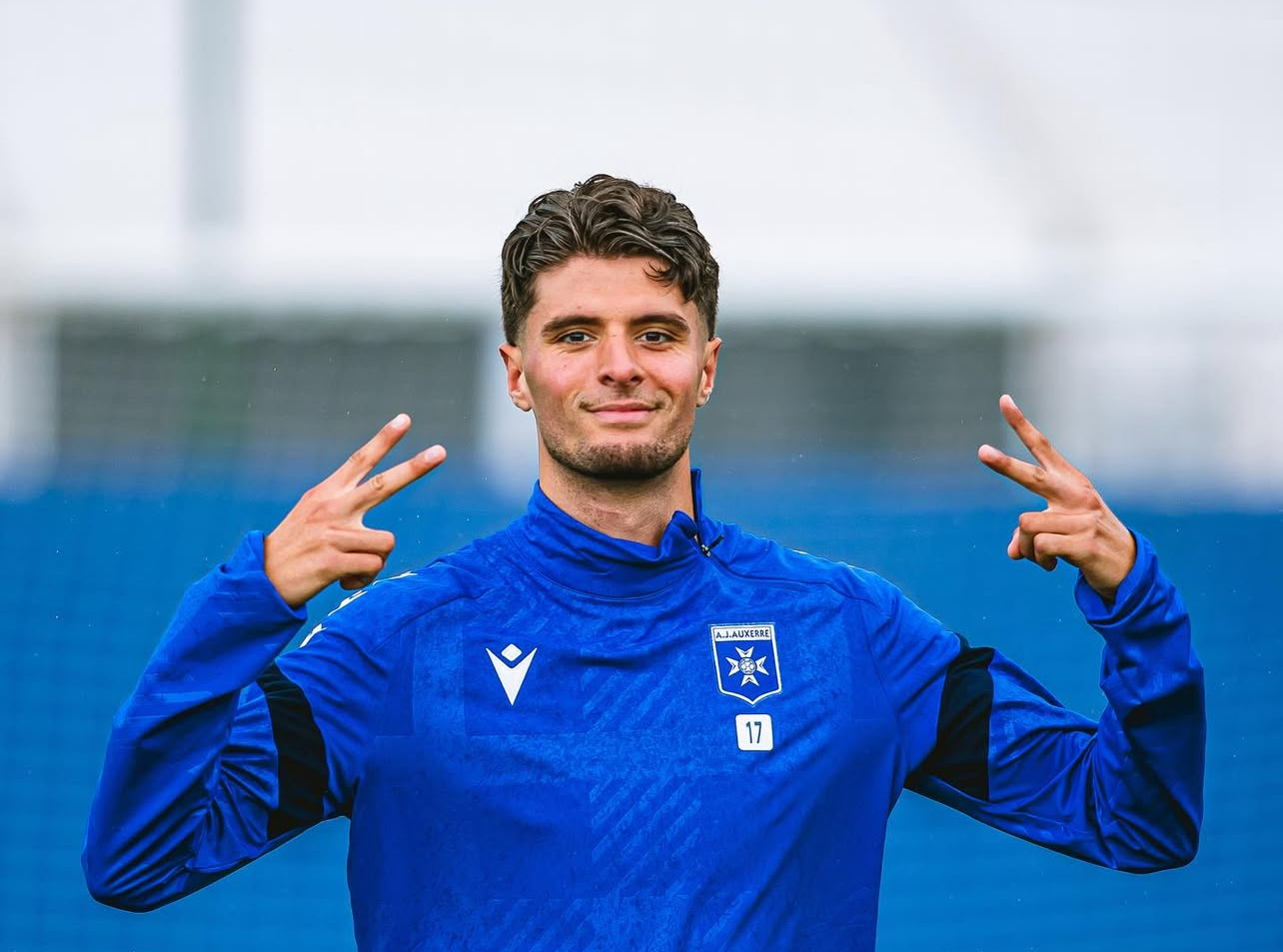 العزوزي لم يعد بعد الى المران