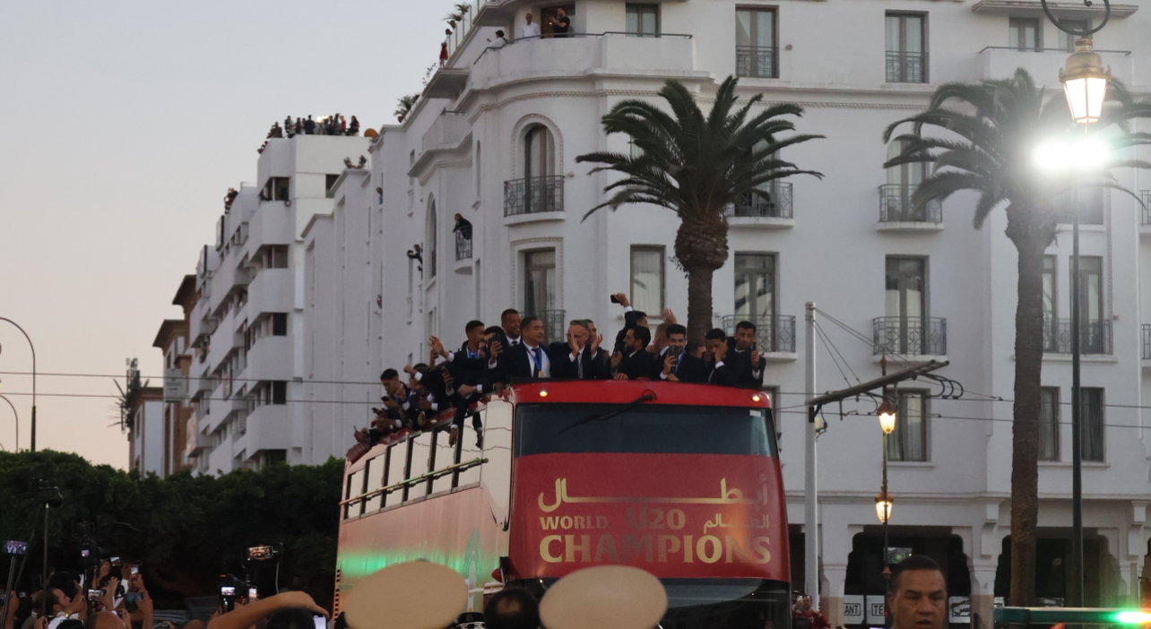 إستقبال شعبي حاشد يليق بأبطال العالم