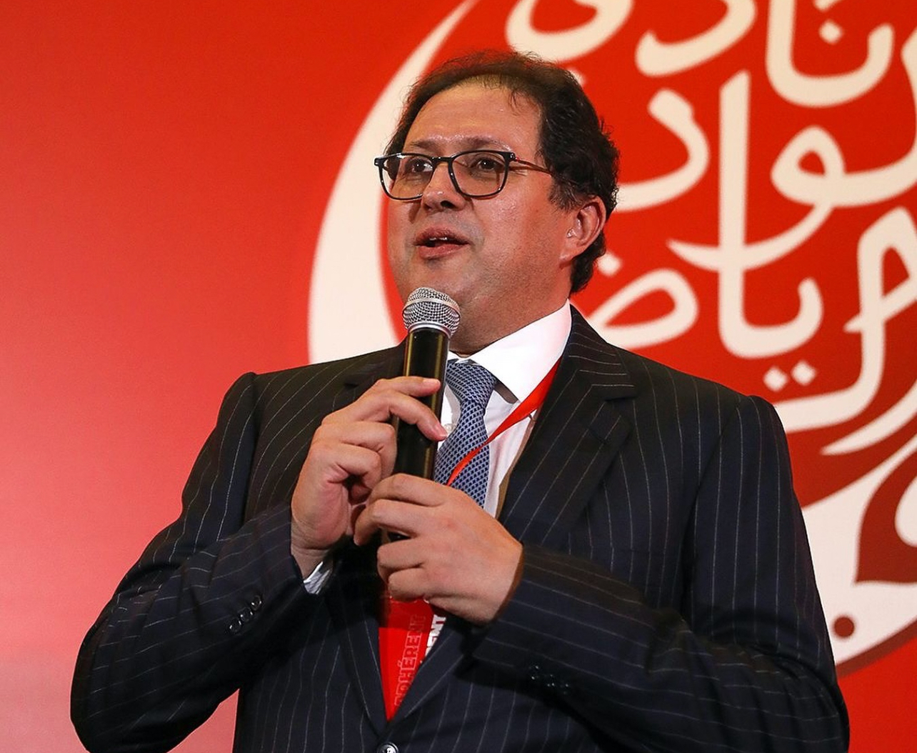 آيت منا يكشف موعد إلتحاق زياش بالوداد الرياضي