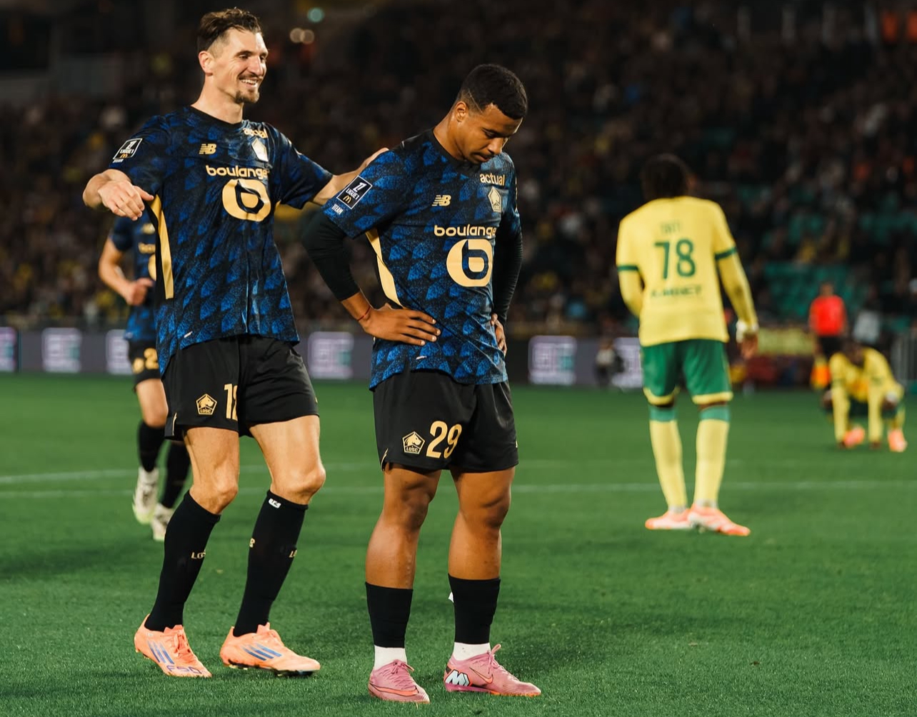 رينجرز يقيل مدربه مارتن ويحمله مسؤولية رحيل إكمان