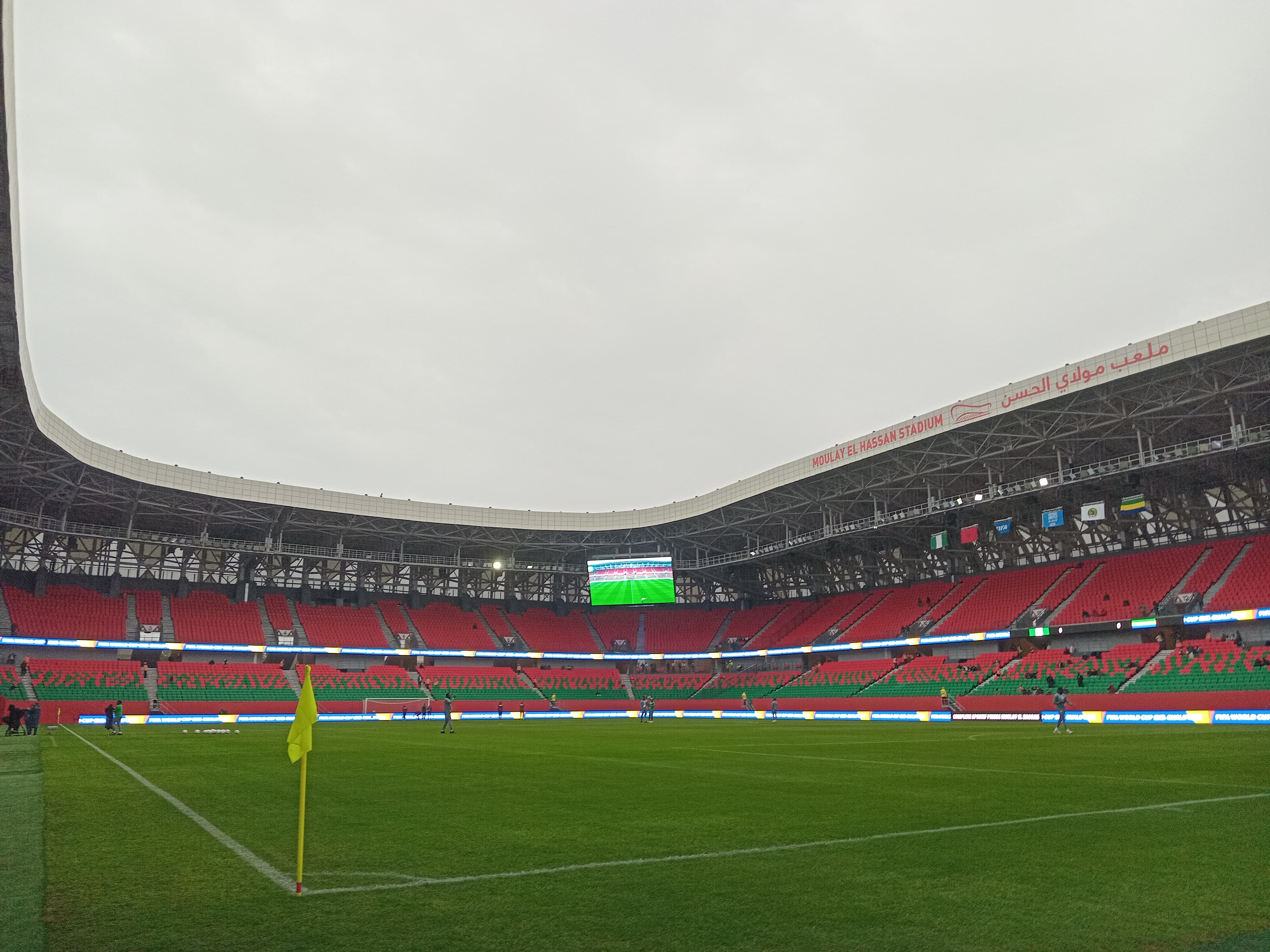 ملعب مولاي الحسن يخطف أنظار الكاف