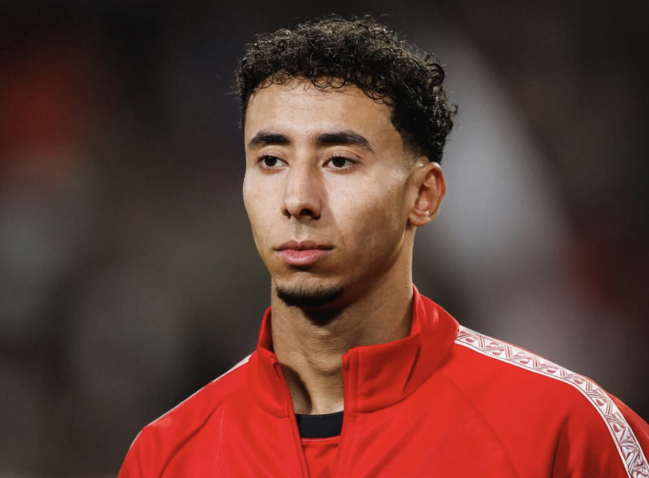 أنس صلاح الدين تقيأ بين الشوطين، وحالته غامضة!