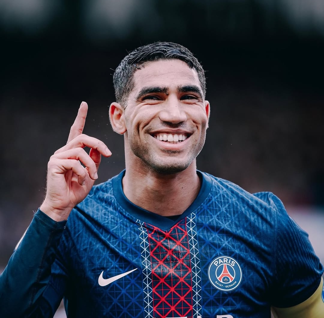 حكيمي انتزع فوزا من رحم المعاناة بحديقة الأمراء