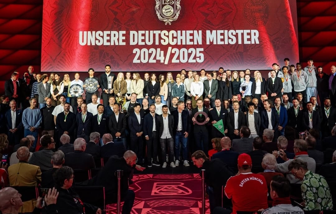 بايرن ميونيخ يعلن عن إيرادات قياسية ويعيد انتخاب رئيسه هاينر