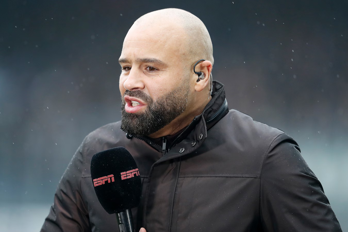 علي بوصابون يشيد باستراتيجية تطوير كرة القدم المغربية