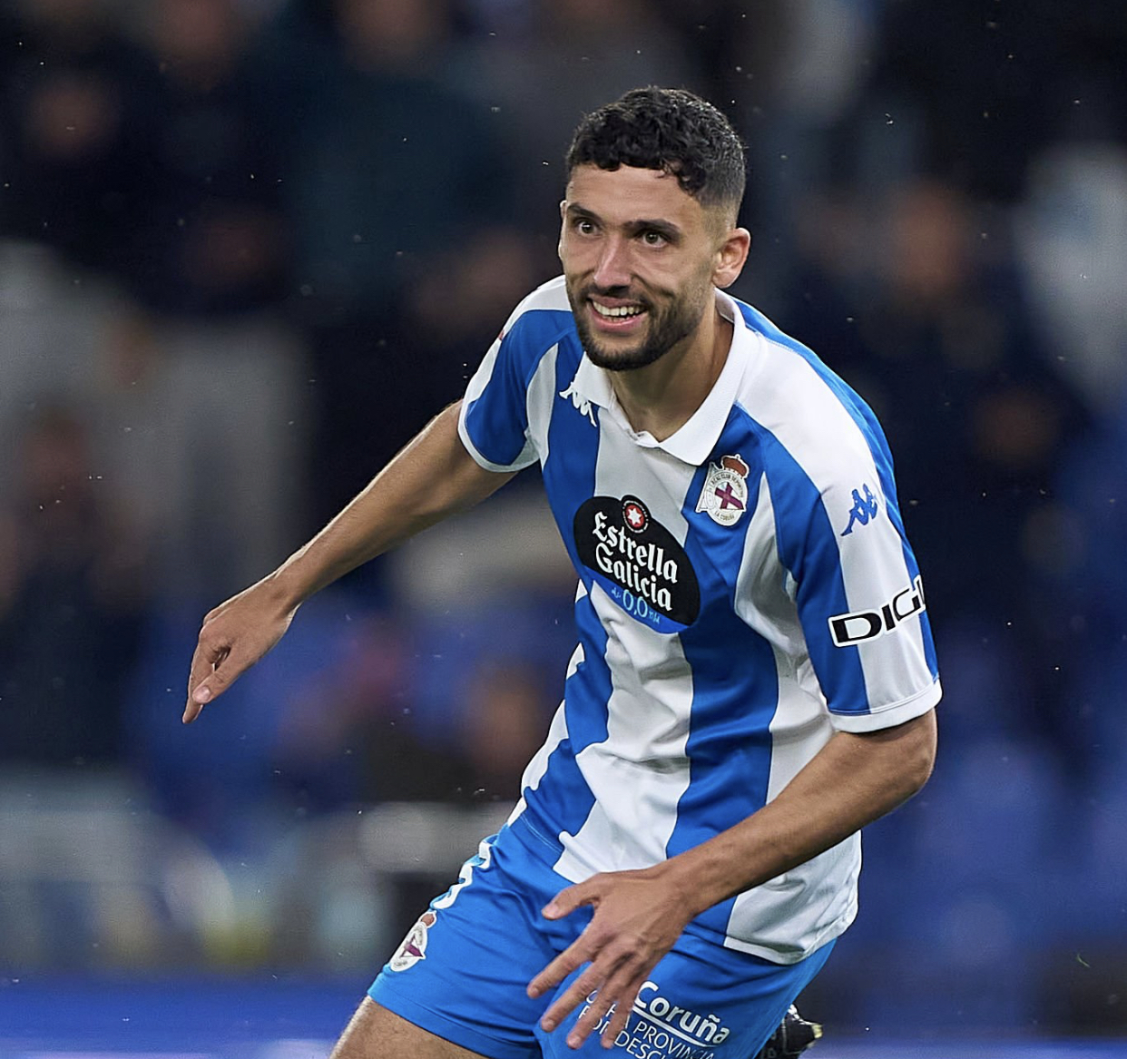 الدهشوري يمتع العين بأهدافه بلاليغا