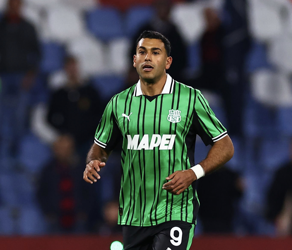 وليد اشديرة خارج التنافسية