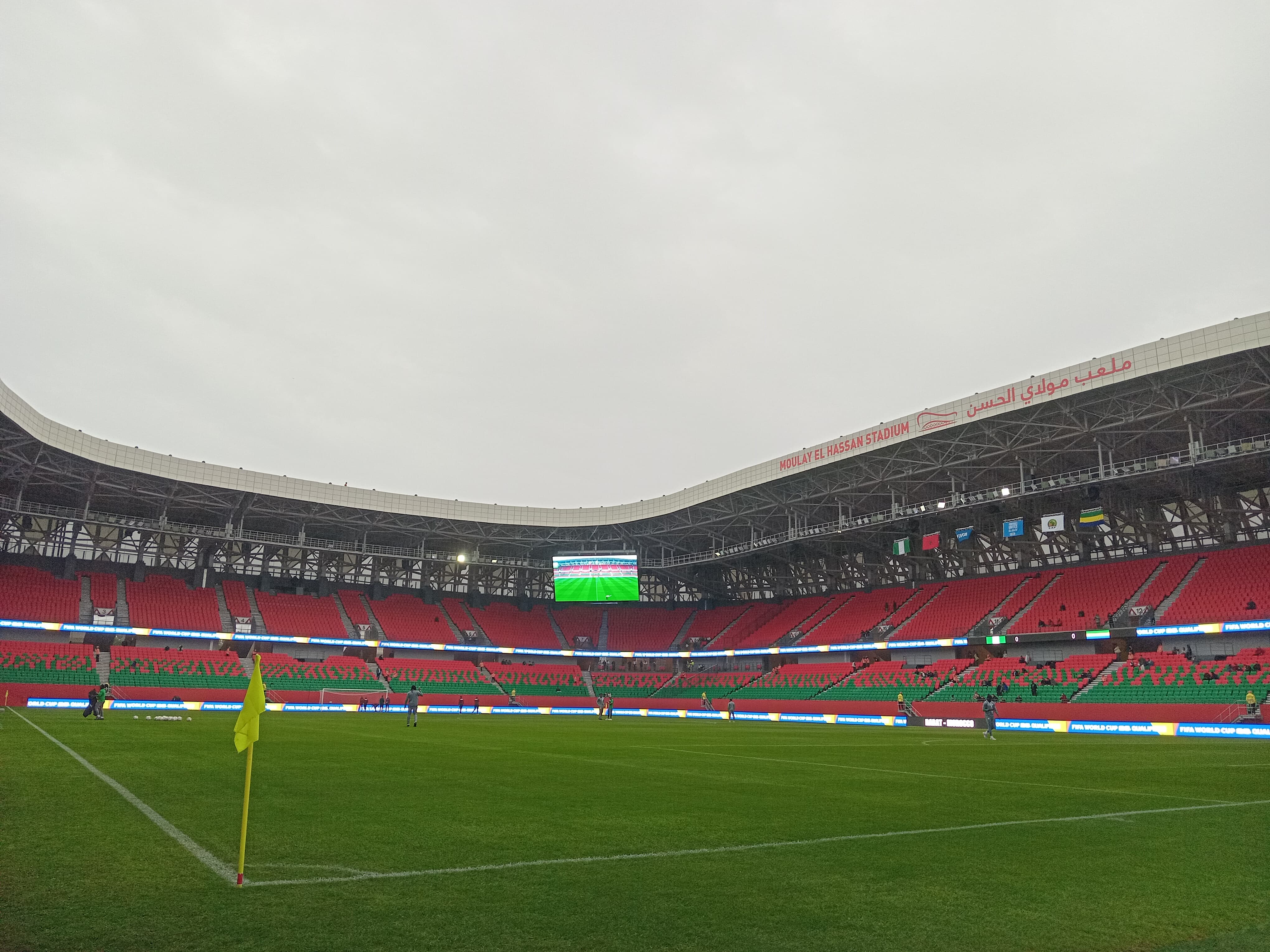 أمطار الخير.. اختبار ناجح في ملعب طنجة وتصحيح جزئي بملعبي الرباط