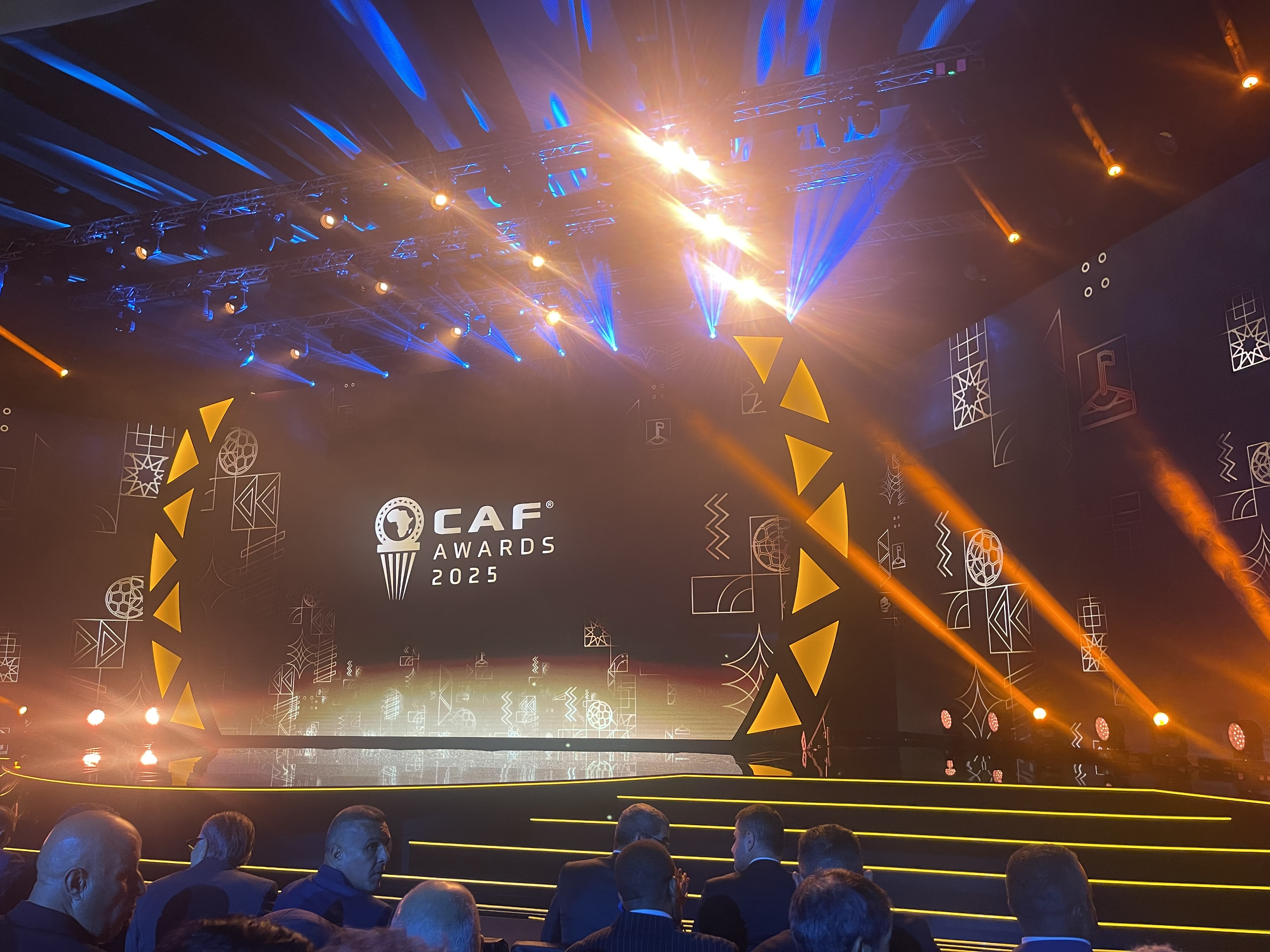 أساطير كرة القدم المغربية يزينون ليلة نجوم إفريقيا