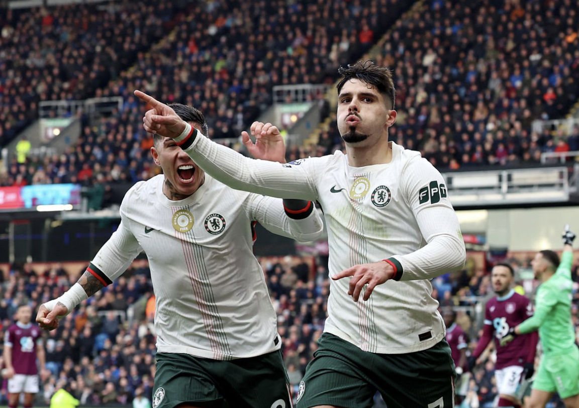 بطولة إنكلترا: تشلسي يقفز موقتا إلى الوصافة بهدفين على أرض بورنلي