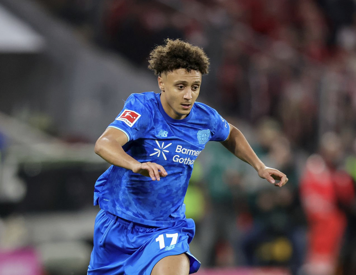 باير ليفركوزن فاز خارج قلاعه دون مشاركة بن صغير