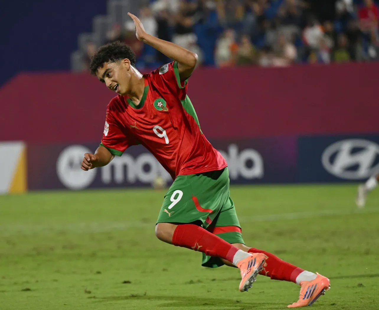 زياد باها مهاجم منتخب الأشبال:  الأمهات في ثقافتنا هن كل شيء في حياتنا 