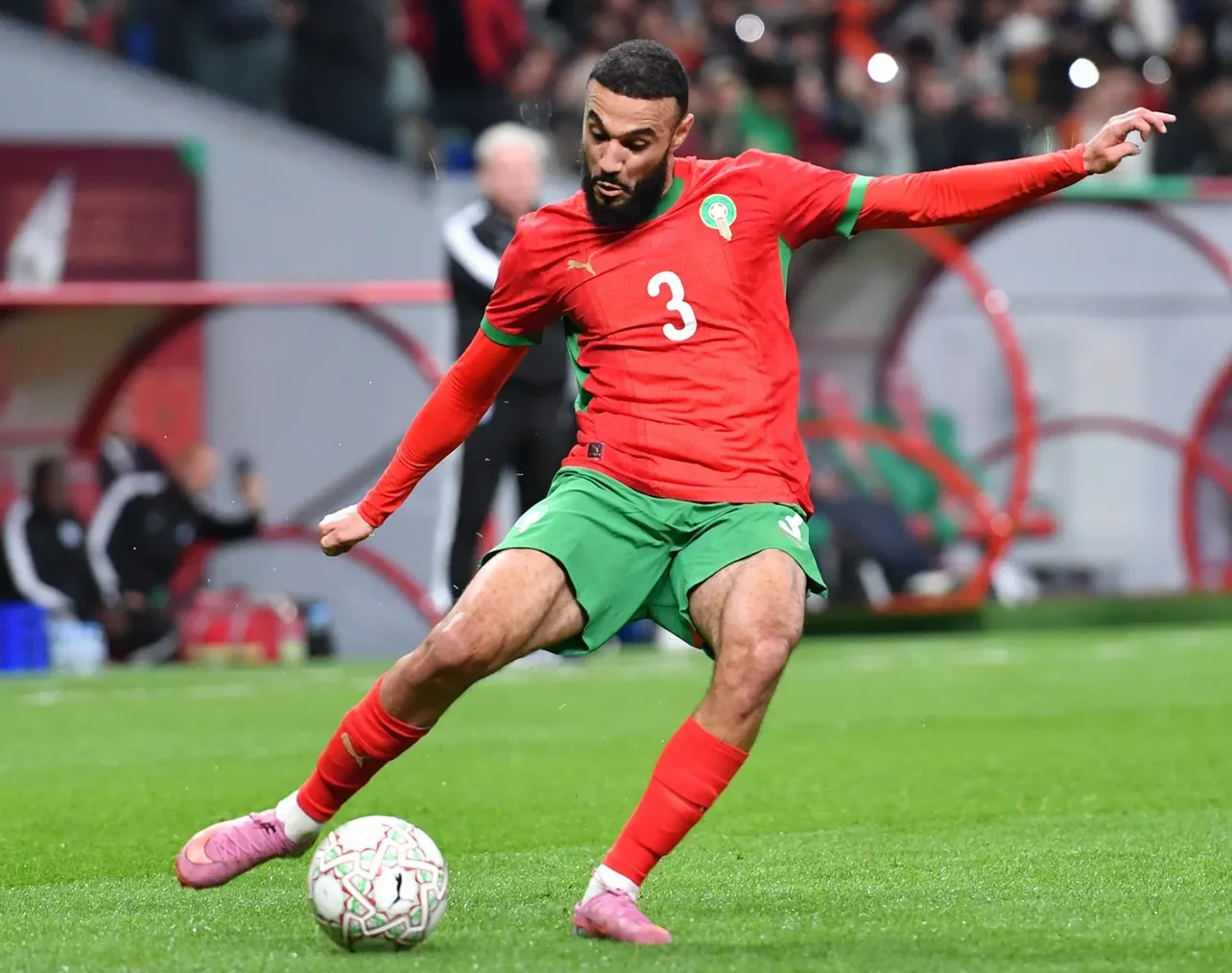 مزراوي يطمئن أموريم قبل مواجهة إيفرطون