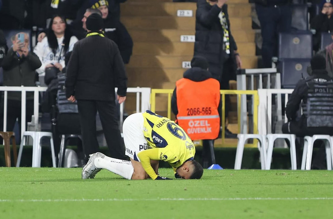 ليفاندوفسكي بديلا للنصيري في فنربخشة!!