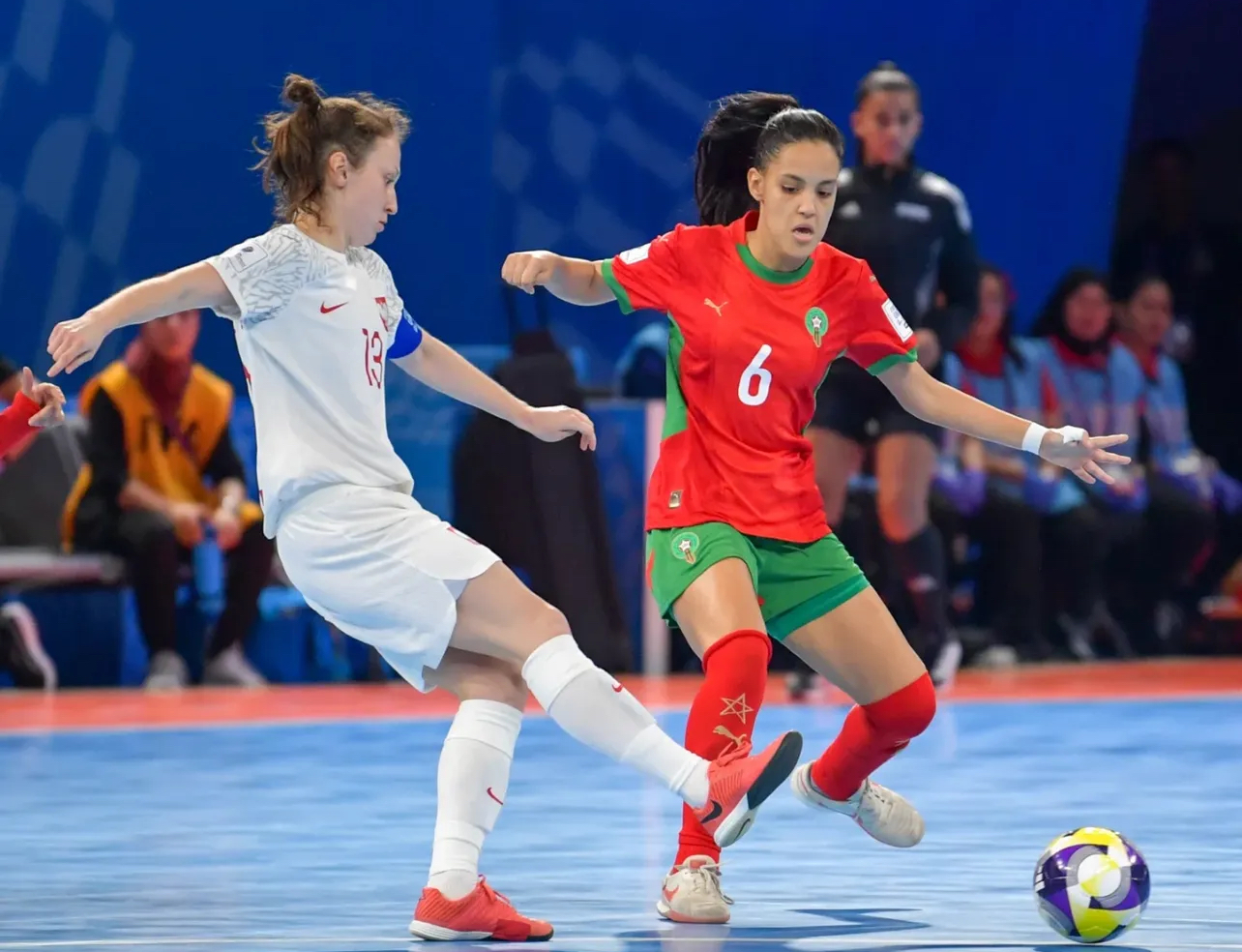 الفيفا والكاف يحتفيان بإنجاز لبؤات الفوتصال التاريخي