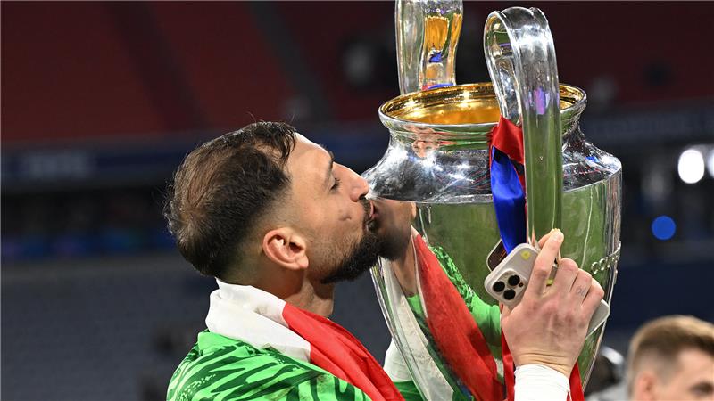 جانلويجي دوناروما يفوز بجائزة أفضل حارس مرمى ضمن جوائز الأفضل للفيفا