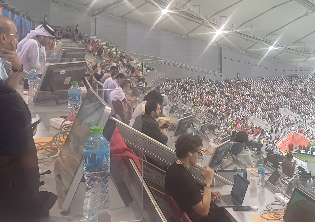 الإعلام العربي حاضر بقوة لتغطية مباراة المغرب وسوريا