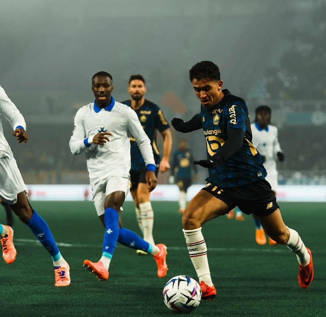 شوط للصحراوي وطرد للعزوزي