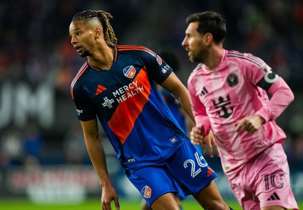 سينسيناتي الأمريكي يحسم عقد جباري بصفة نهائية