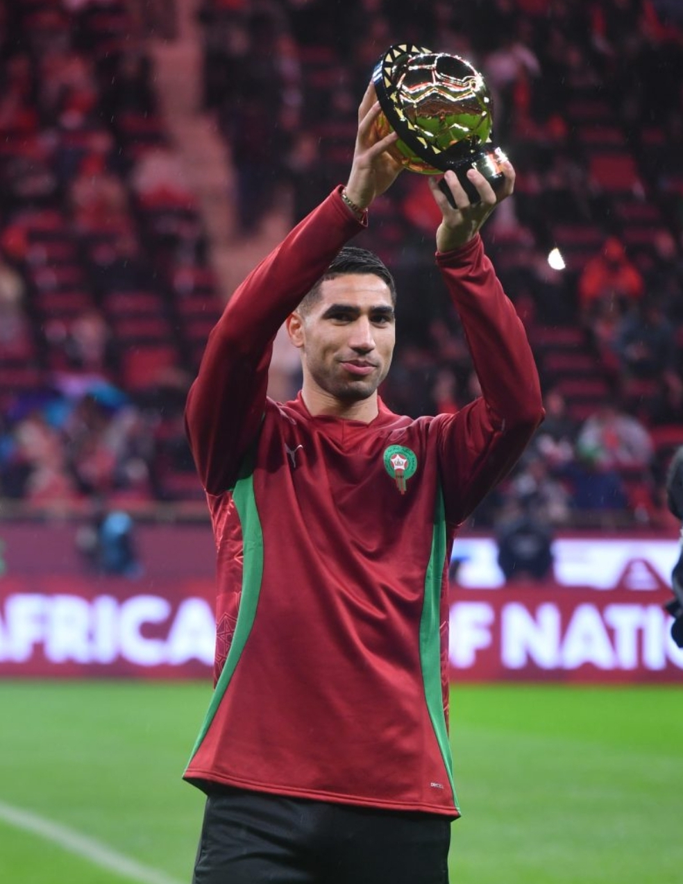 من يمكنه الإستغناء على لاعب مثل حكيمي؟