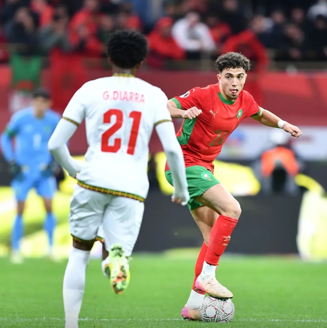 العيناوي أفضل لاعب رسالة معبرة