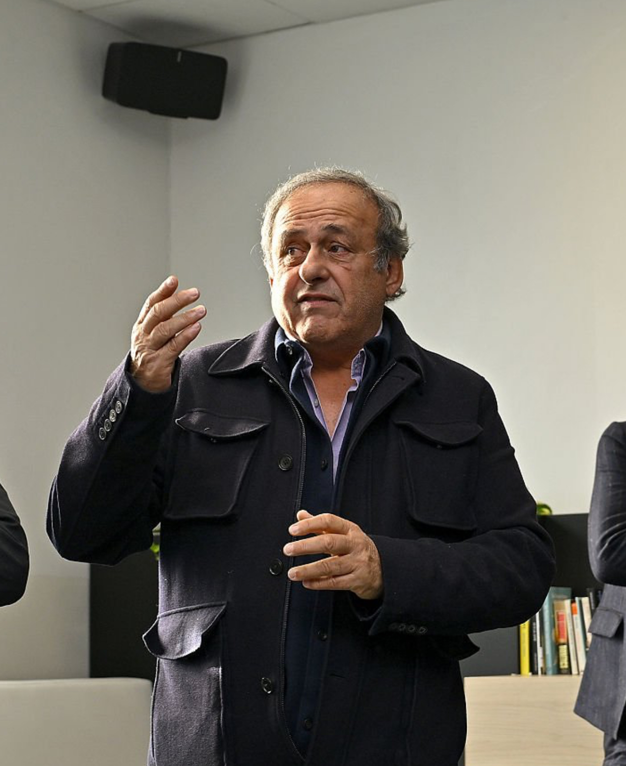 بلاتيني يتقدم بدعوى تشهير ضد ثلاثة أعضاء سابقين في فيفا