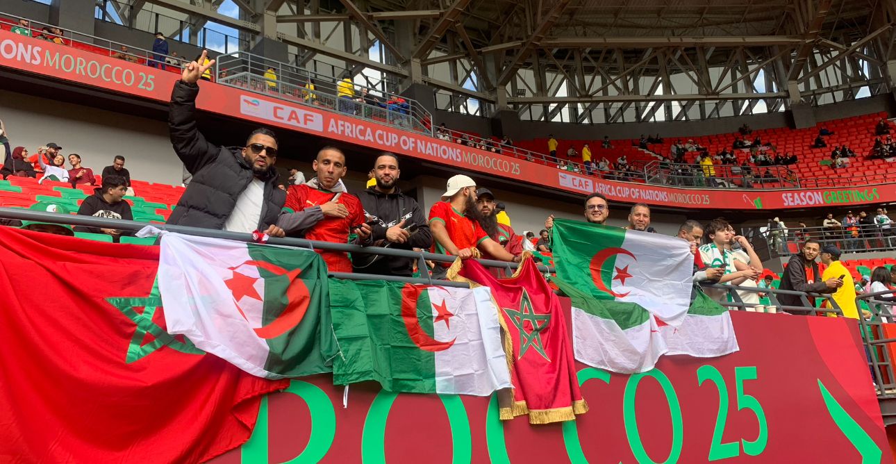 الجماهير الجزائرية لمراسل  المنتخب ..المغاربة كرماء