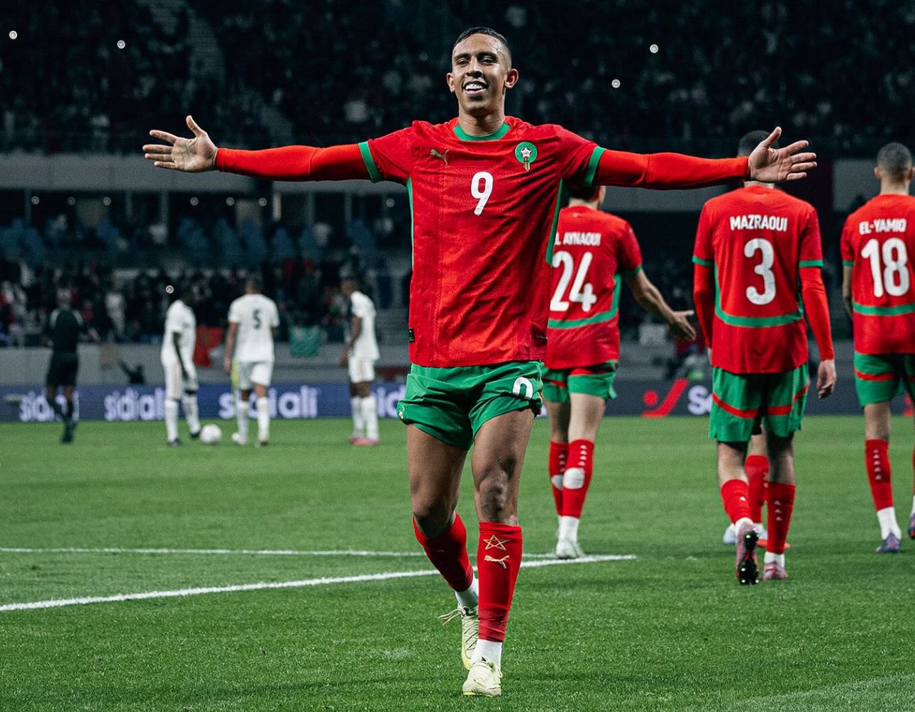 لماذا فضل الركراكي  رحيمي على الكعبي والنصيري؟